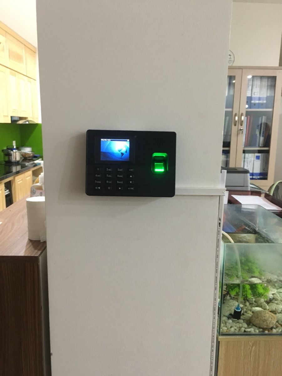 Máy chấm công Ronald jack 3030